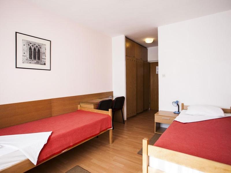 Hostel Arena Zagreb Buitenkant foto